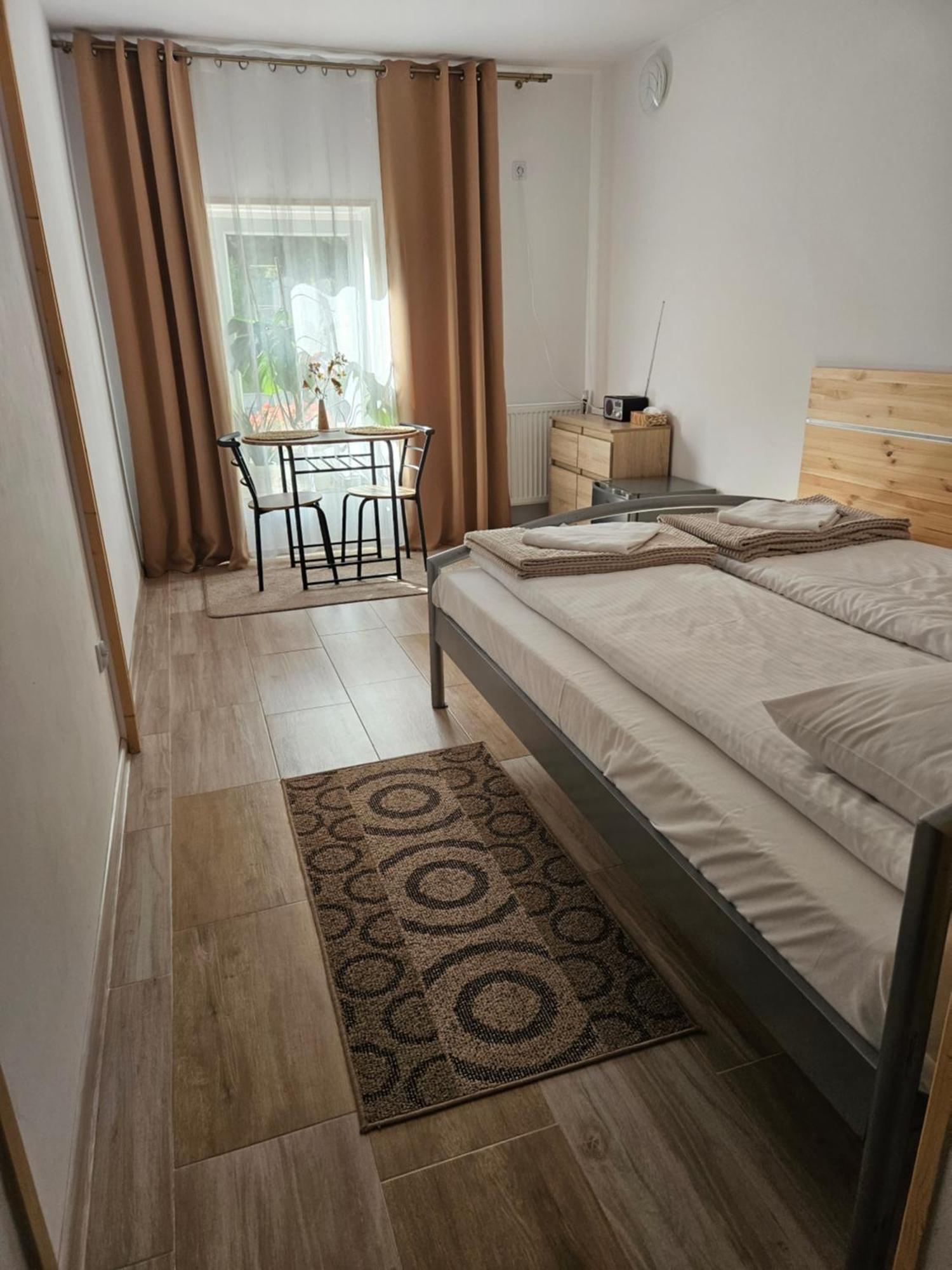 Noclegi U Przewodnikow - Zwiedzaczek Lubawka Cameră foto